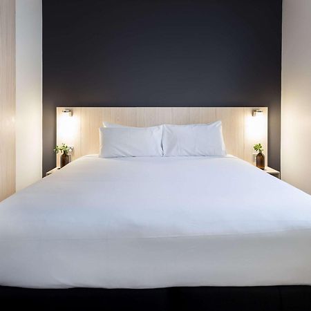 Отель Ibis Sydney Barangaroo Экстерьер фото