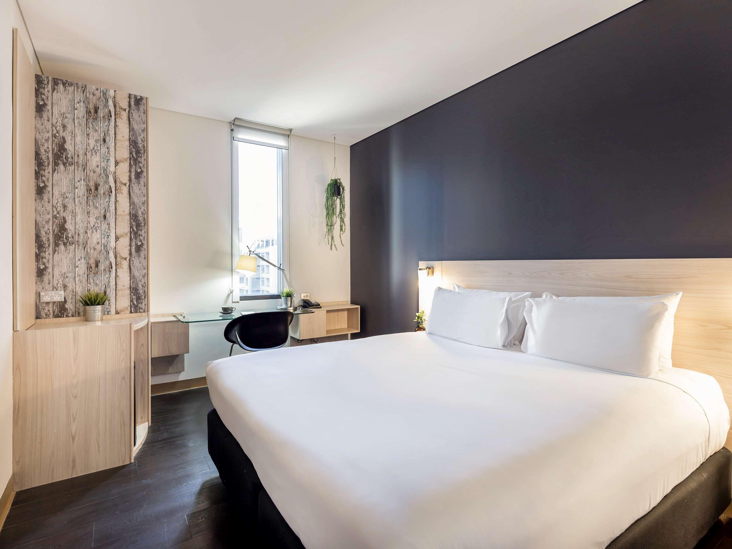 Отель Ibis Sydney Barangaroo Экстерьер фото
