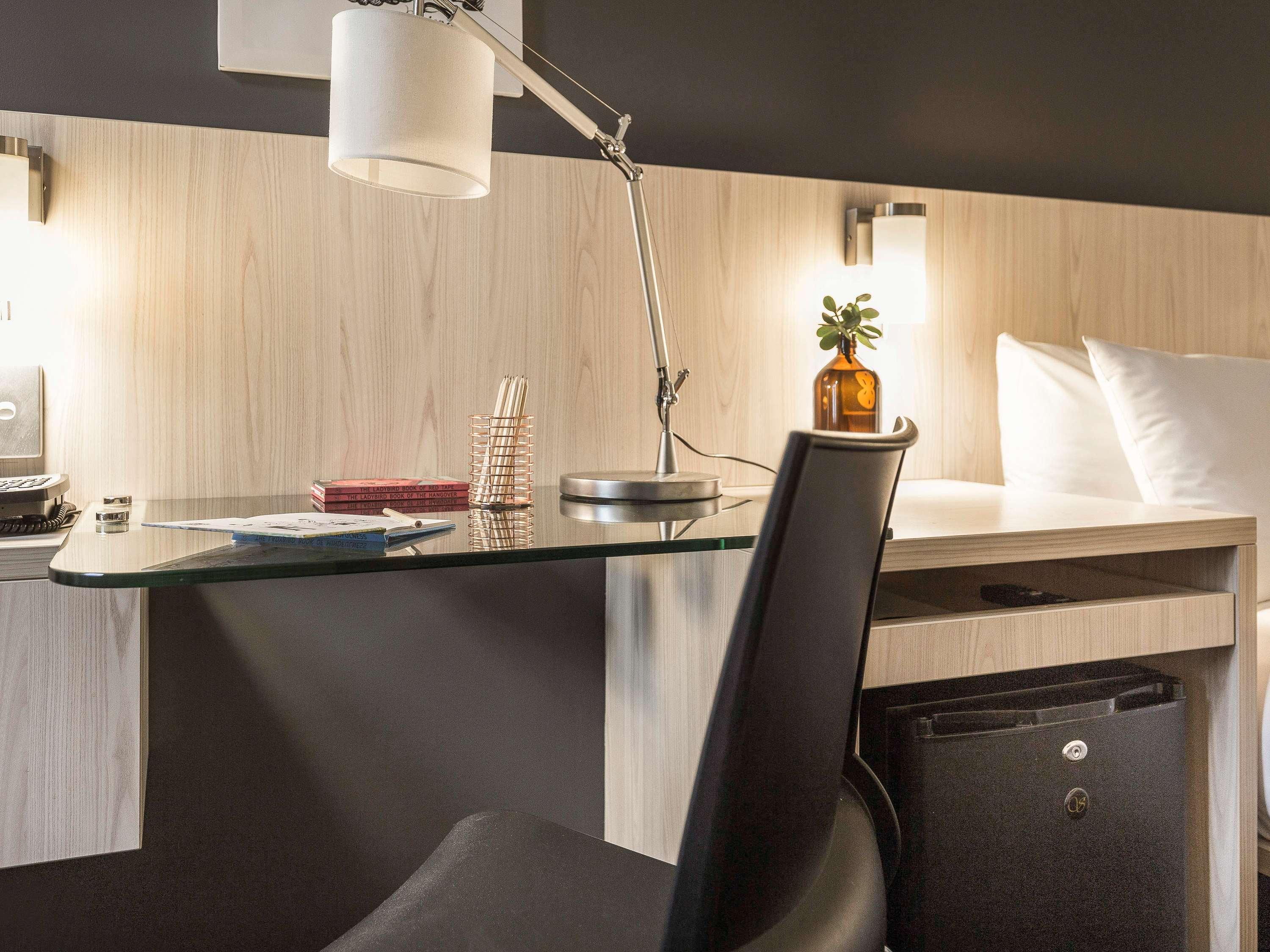 Отель Ibis Sydney Barangaroo Экстерьер фото