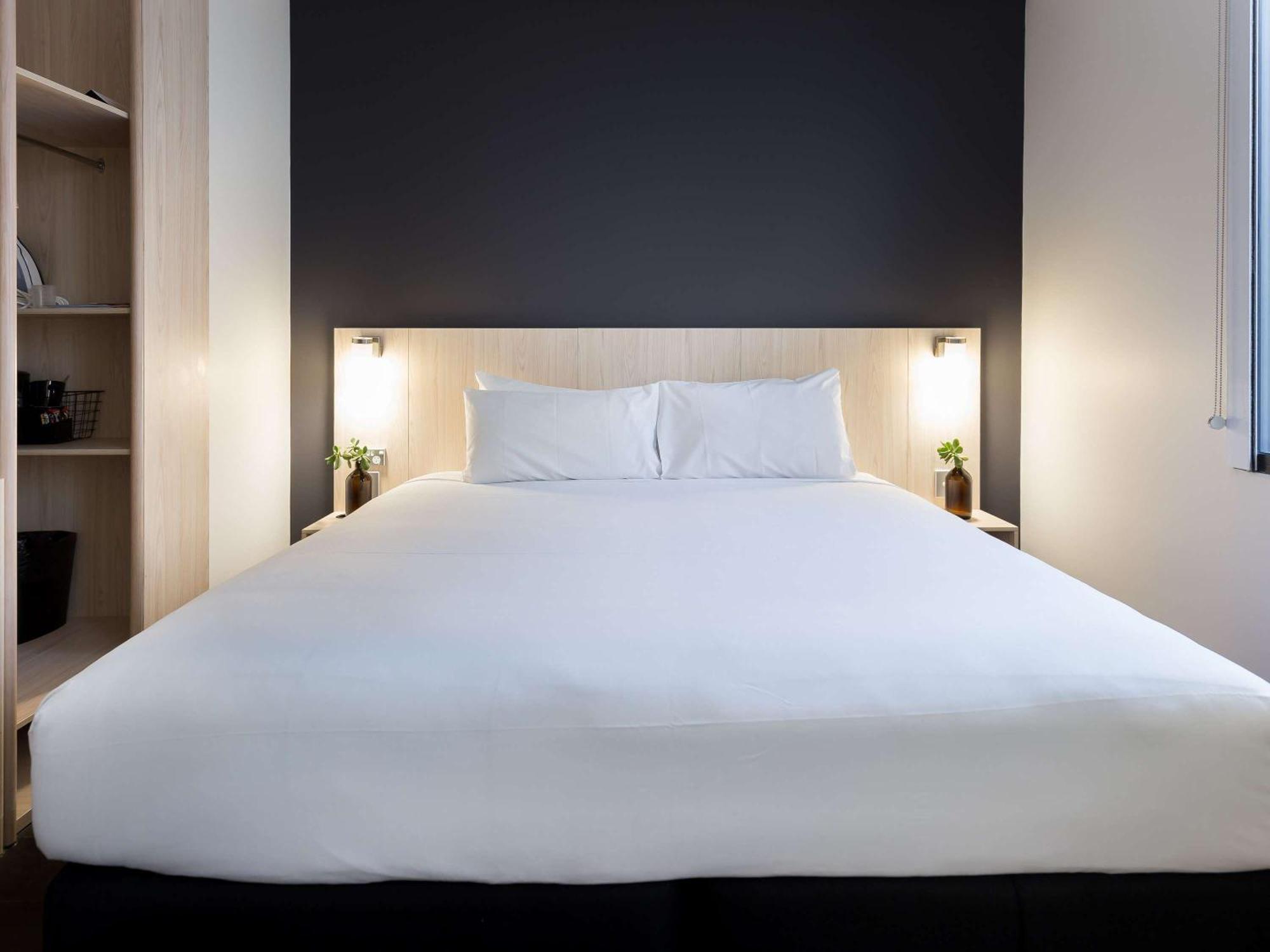 Отель Ibis Sydney Barangaroo Экстерьер фото