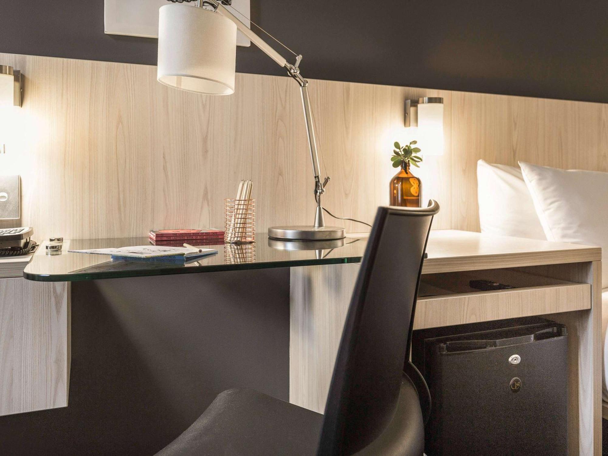 Отель Ibis Sydney Barangaroo Экстерьер фото