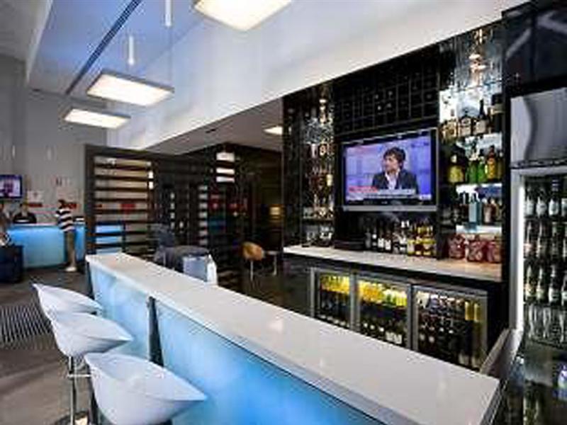 Отель Ibis Sydney Barangaroo Экстерьер фото