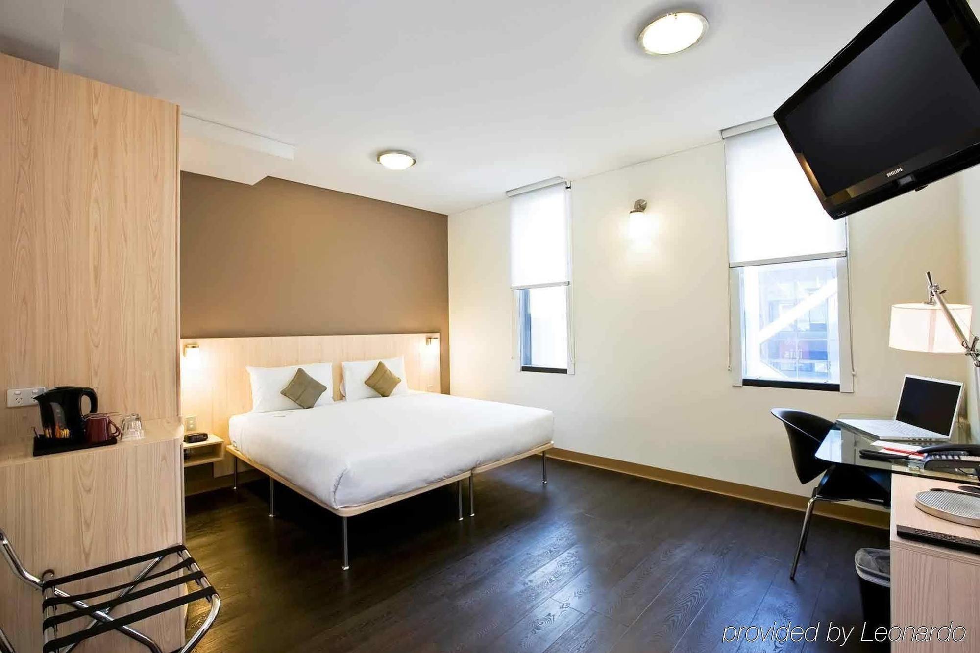 Отель Ibis Sydney Barangaroo Экстерьер фото