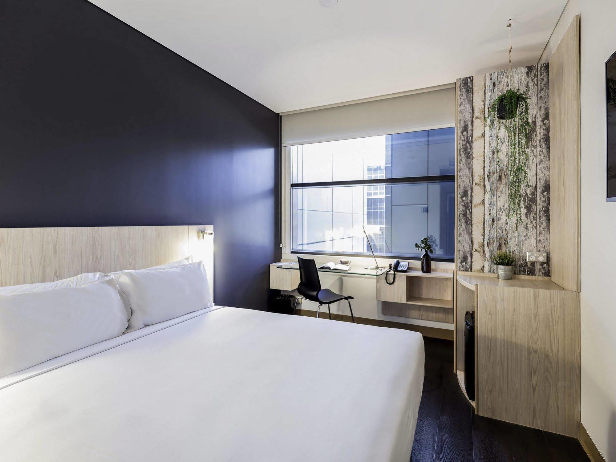 Отель Ibis Sydney Barangaroo Экстерьер фото